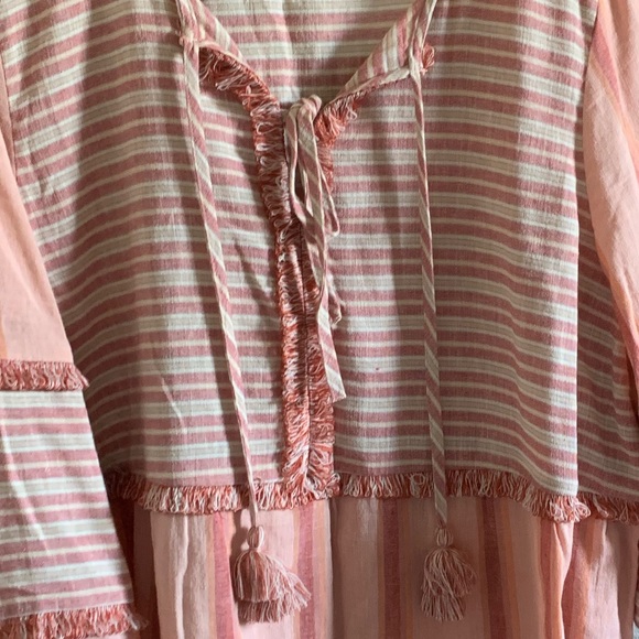 American Eagle Top - Picture 3 of 3